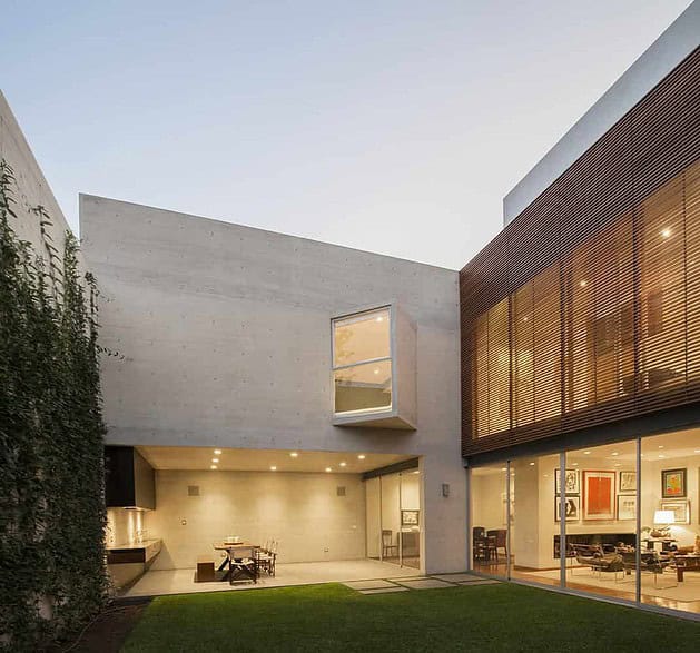 House V by Jaime Ortiz de Zevallos in Lima, Peru