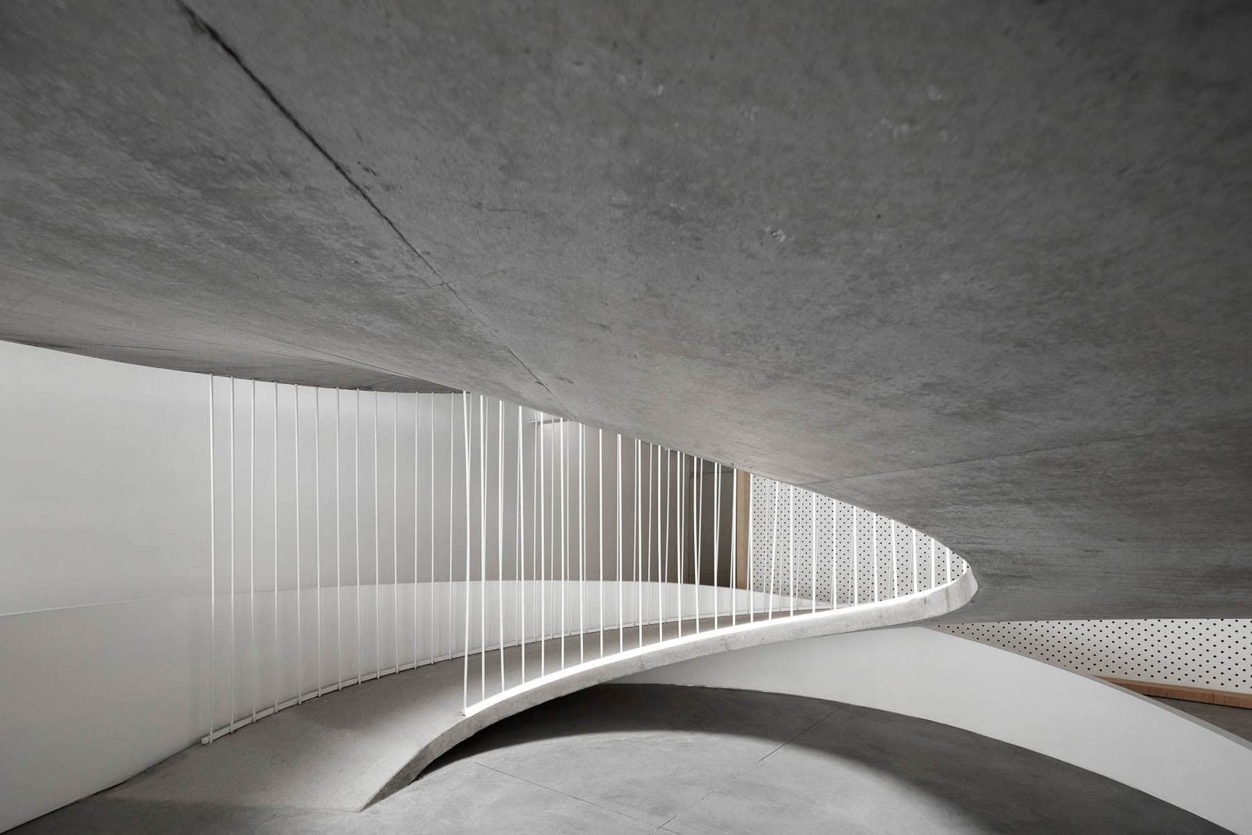 Office stairs as a sculptural piece designed by Paulo Merlini Architects Office stairs as a sculptural piece designed by Paulo Merlini Architects