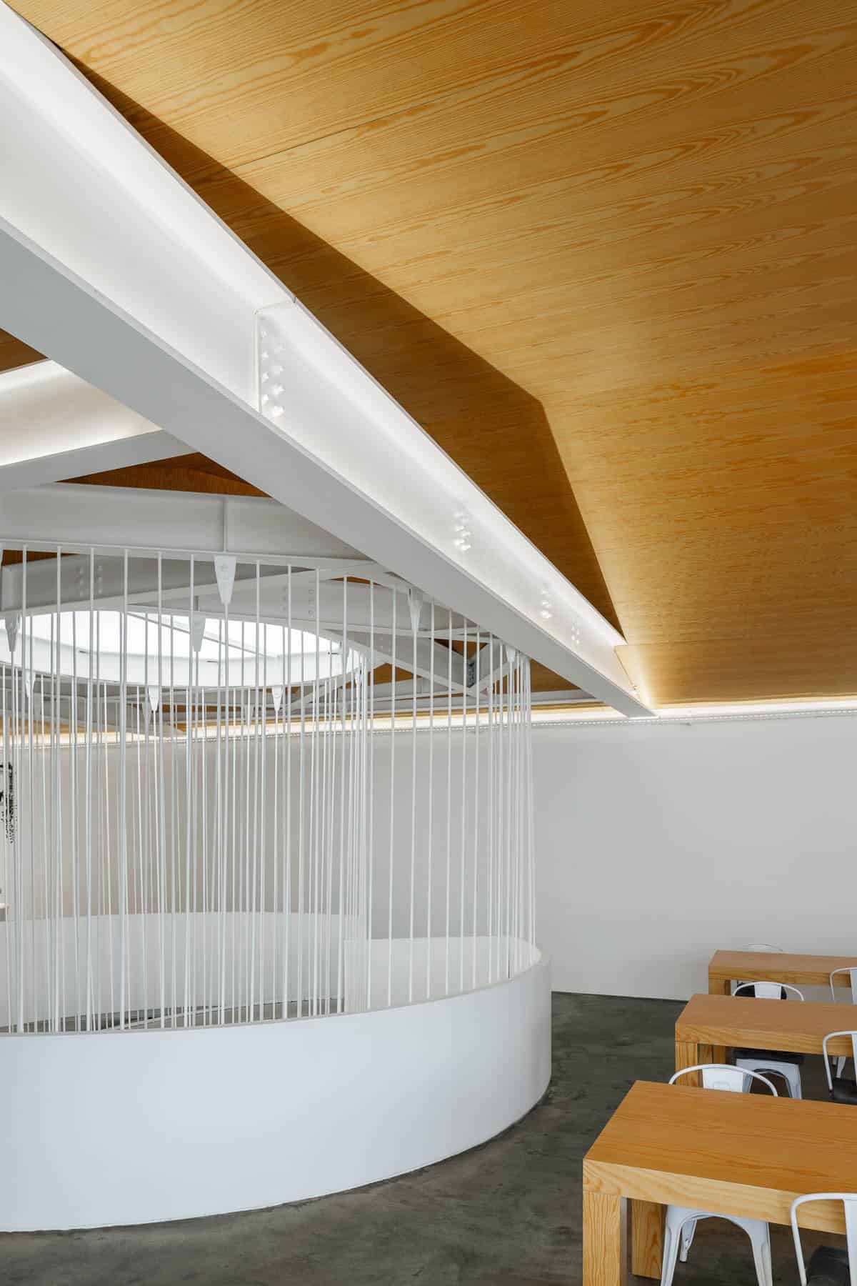 Office stairs as a sculptural piece designed by Paulo Merlini Architects Office stairs as a sculptural piece designed by Paulo Merlini Architects