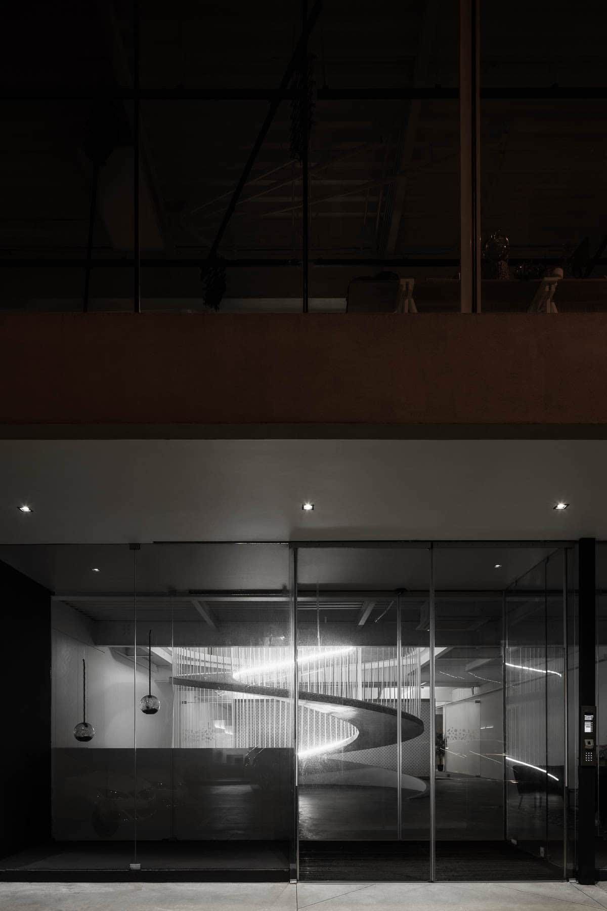 Office stairs as a sculptural piece designed by Paulo Merlini Architects Office stairs as a sculptural piece designed by Paulo Merlini Architects