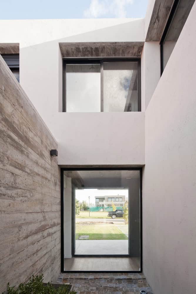 Olivos House by TATU Arquitectura in Montevideo, Uruguay Olivos House by TATU Arquitectura in Montevideo, Uruguay