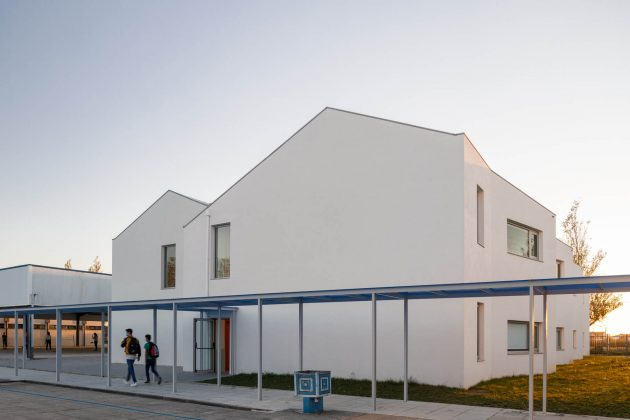 The Colorful San Bernardo Elementary School by ARTE Tectonica in Aveiro, Portugal