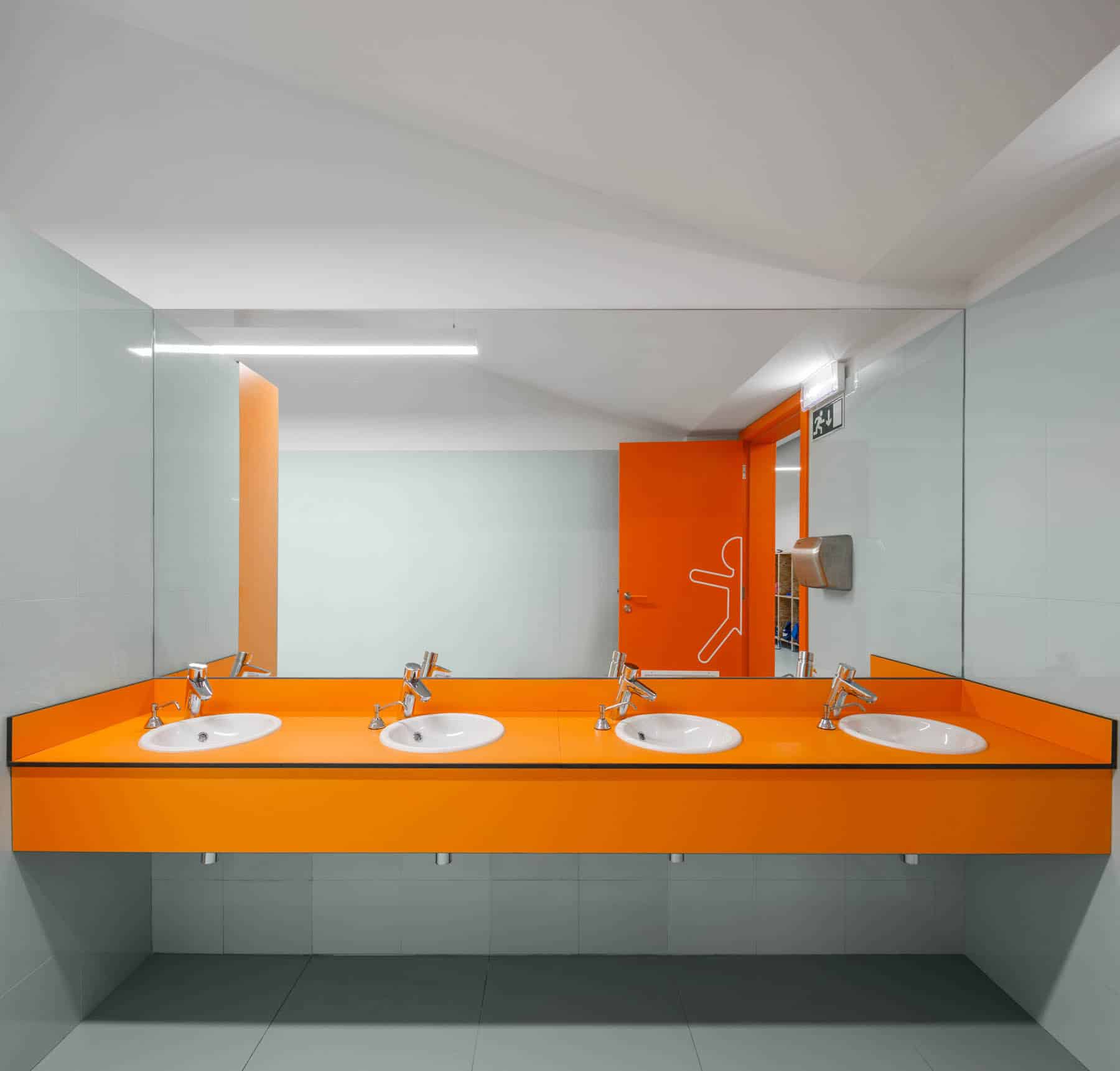 The Colorful San Bernardo Elementary School by ARTE Tectonica in Aveiro, Portugal The Colorful San Bernardo Elementary School by ARTE Tectonica in Aveiro, Portugal