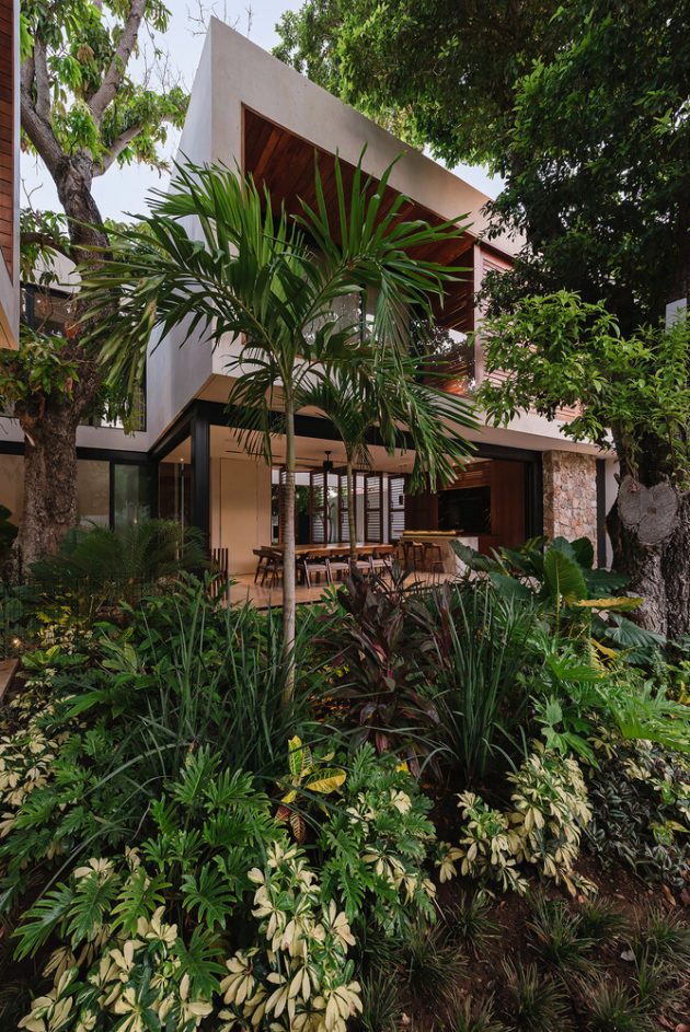 Zapote House by EURK buildesign in Merida, Mexico