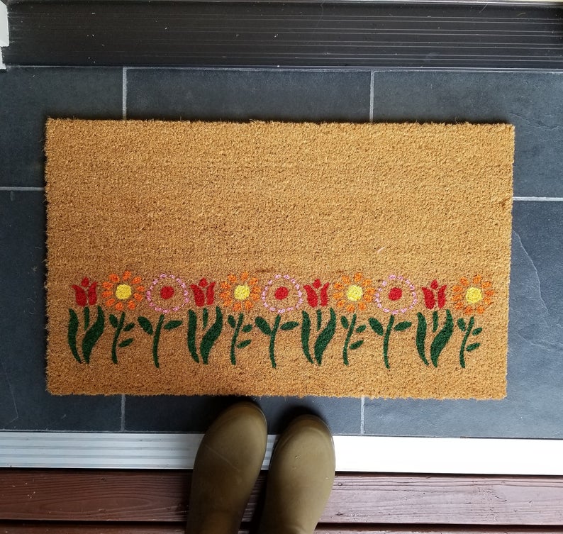 15 Cheerful Summer Doormat Designs That Will Refresh Your Entrance