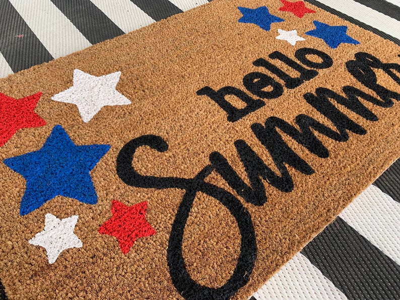 15 Cheerful Summer Doormat Designs That Will Refresh Your Entrance