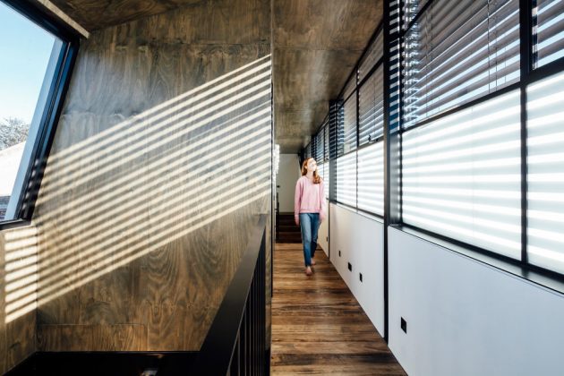 13 Chic Industrial Hallway Designs With Creative Ideas - Industrial Chic Entrance Ideas Inspiration