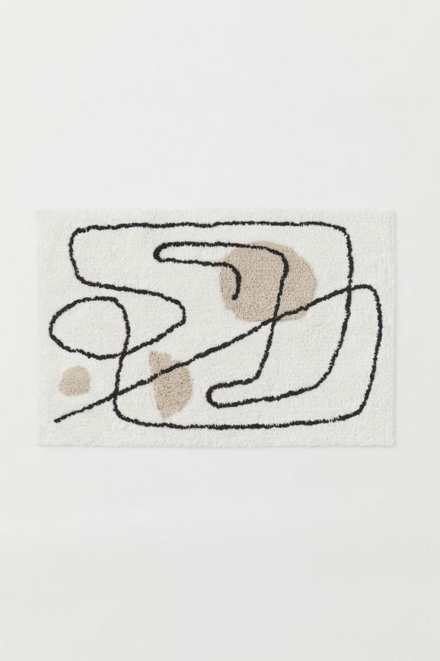 The Most Trendy Rugs For Your Bathroom