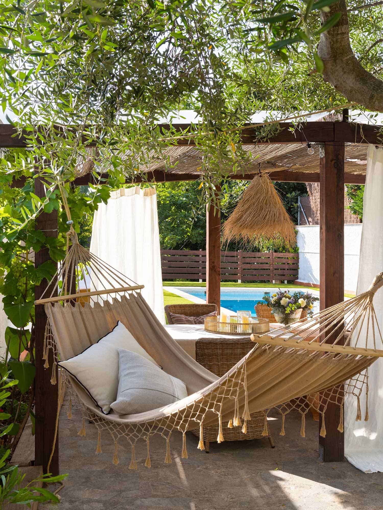 The Best Accessory For You To Relax This Summer Is The Hammock The Best Accessory For You To Relax This Summer Is The Hammock