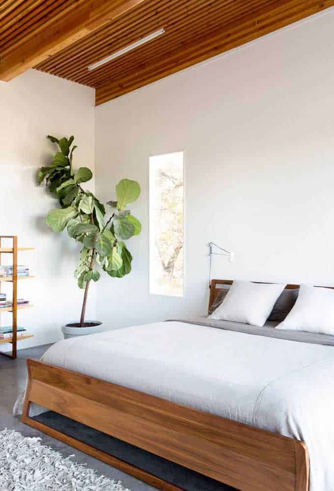 Where to install the bedroom window Where to install the bedroom window