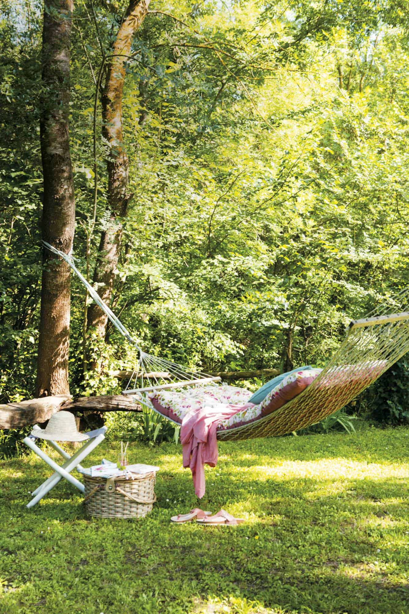 The Best Accessory For You To Relax This Summer Is The Hammock The Best Accessory For You To Relax This Summer Is The Hammock