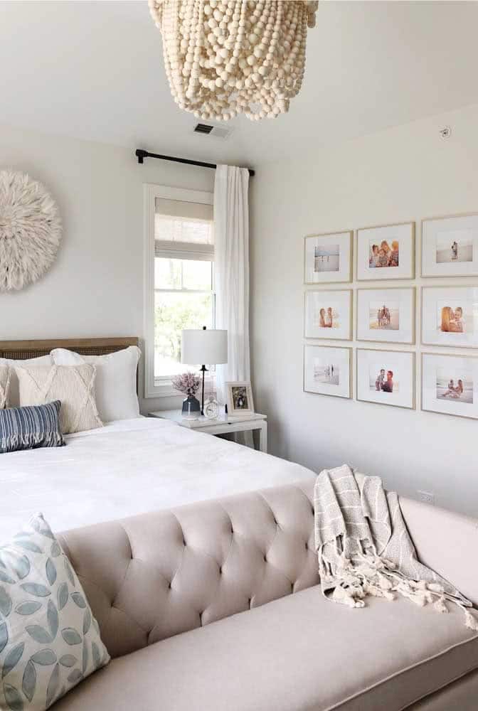 How To Choose The Fitting Bedroom Sofa