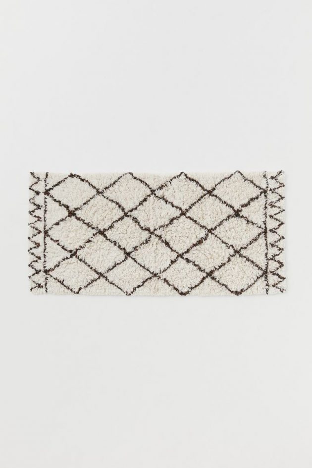 The Most Trendy Rugs For Your Bathroom