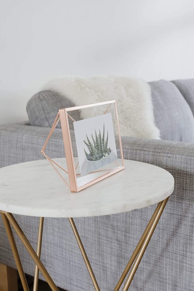 Five Elegant Photo Frames To Decorate Any Corner Of the Room