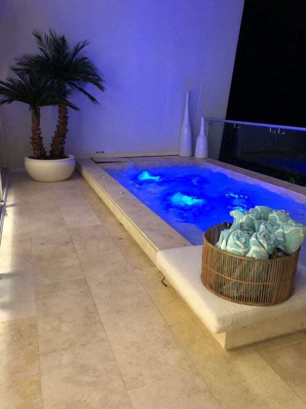 Apartment In Acapulco With Ocean View And Elegance