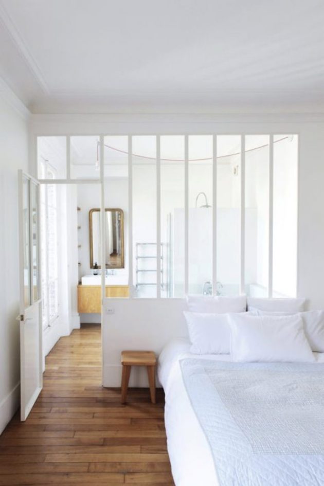 A Modern Glass Roof In The Bedroom As Decor Idea