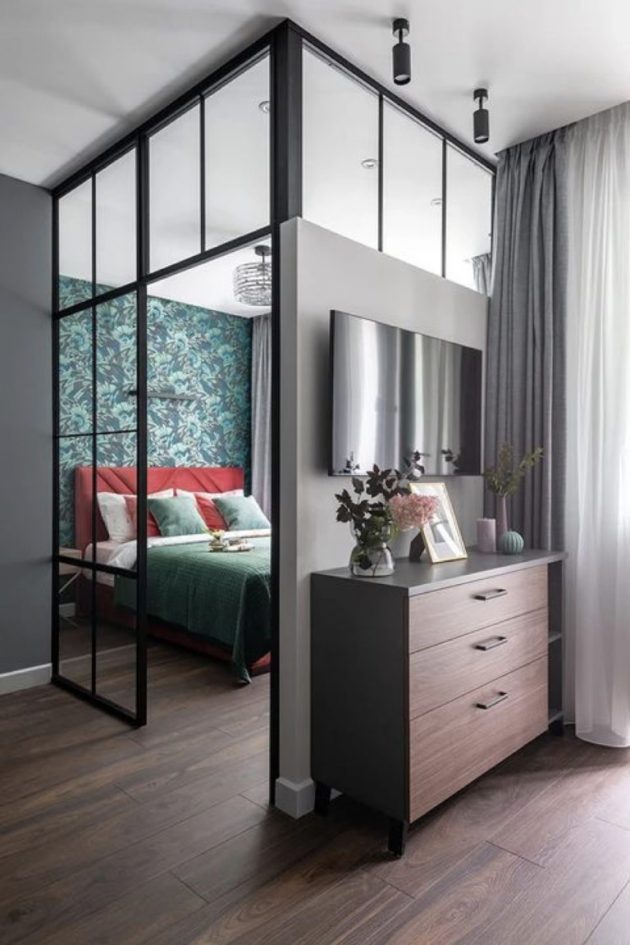 A Modern Glass Roof In The Bedroom As Decor Idea