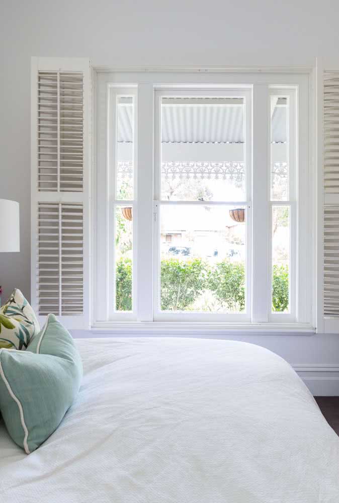 Where to install the bedroom window Where to install the bedroom window