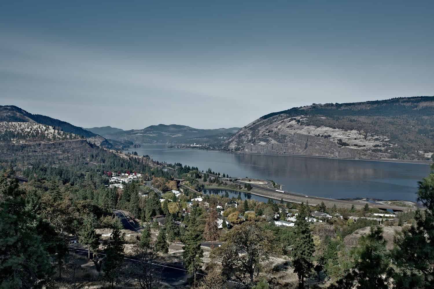 Elements Residence by William Kaven Architecture in Mosier, Oregon Elements Residence by William Kaven Architecture in Mosier, Oregon
