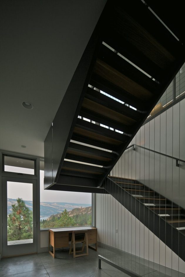 Elements Residence by William Kaven Architecture in Mosier, Oregon