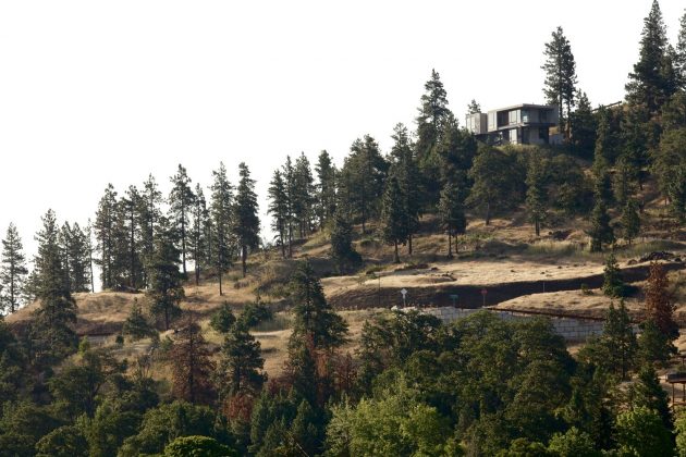 Elements Residence by William Kaven Architecture in Mosier, Oregon