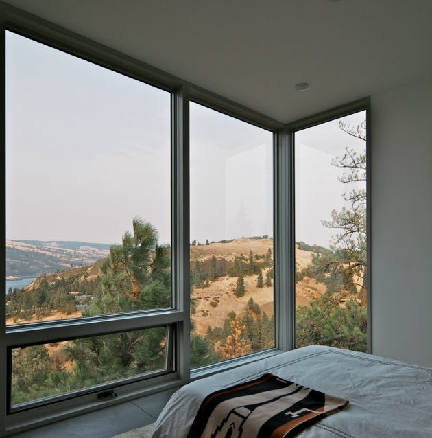 Elements Residence by William Kaven Architecture in Mosier, Oregon