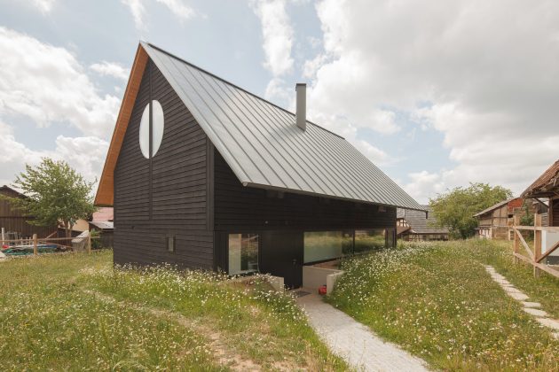 House CS by Daniel Laubrich in Sesslach, Germany
