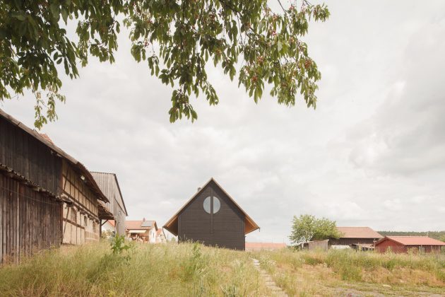 House CS by Daniel Laubrich in Sesslach, Germany