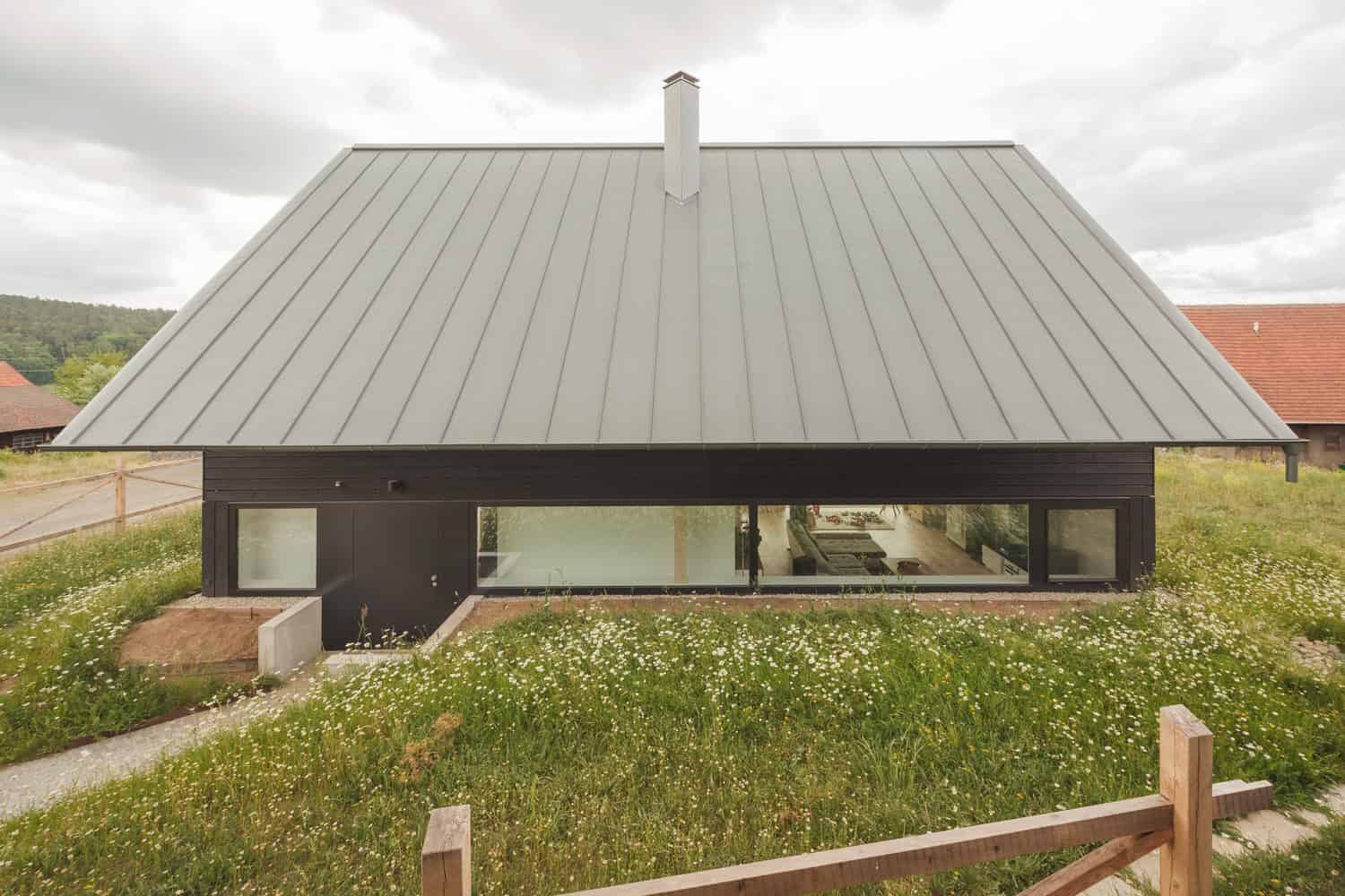 House CS by Daniel Laubrich in Sesslach, Germany House CS by Daniel Laubrich in Sesslach, Germany