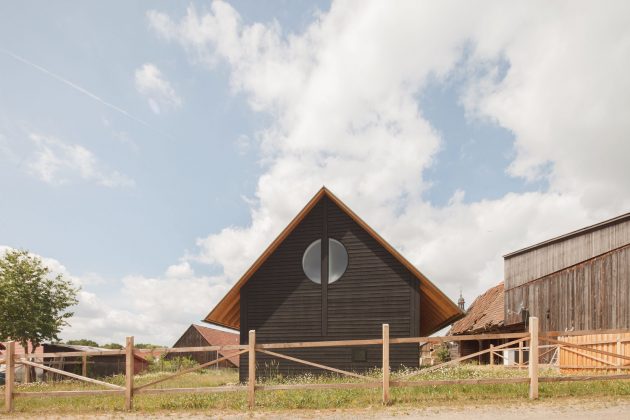House CS by Daniel Laubrich in Sesslach, Germany