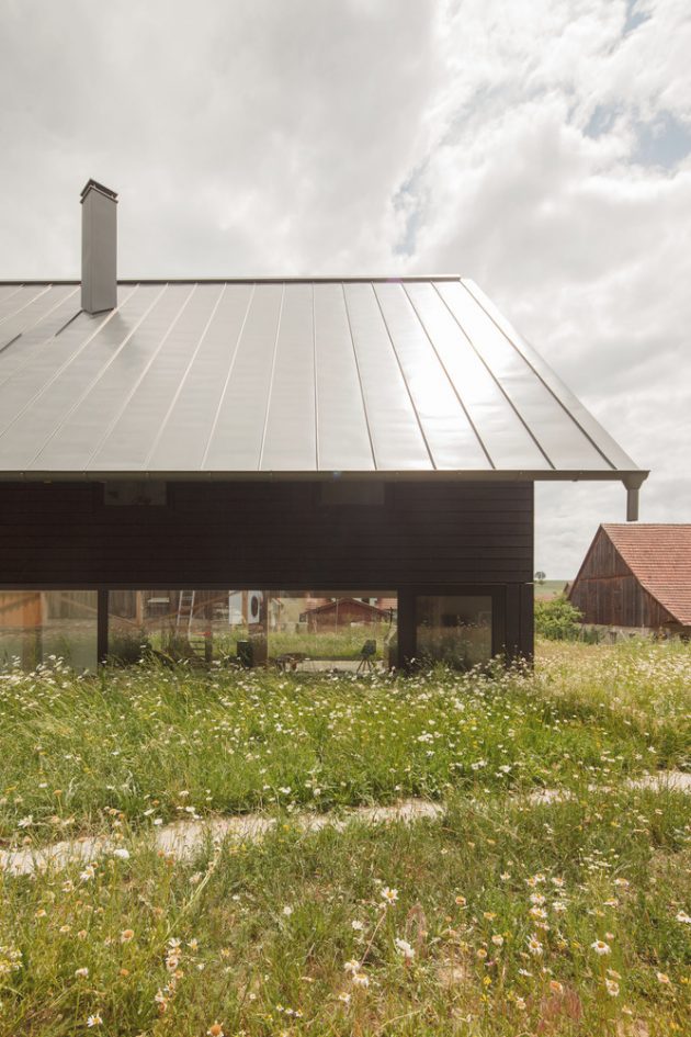 House CS by Daniel Laubrich in Sesslach, Germany