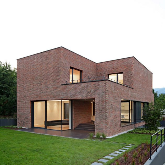 Podfuscak Residence by Dva Arhitekta in Zagreb, Croatia