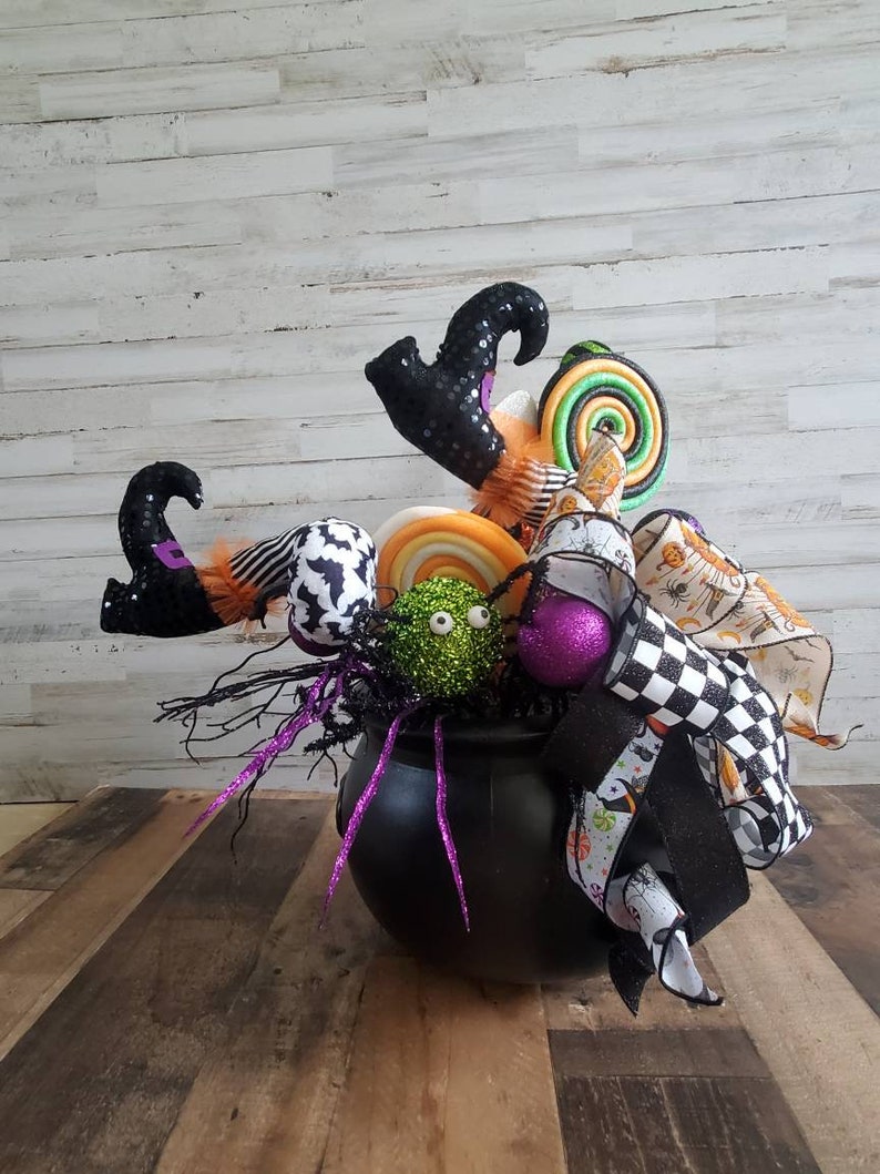 15 Awesome Halloween Centerpiece Designs For Your Table