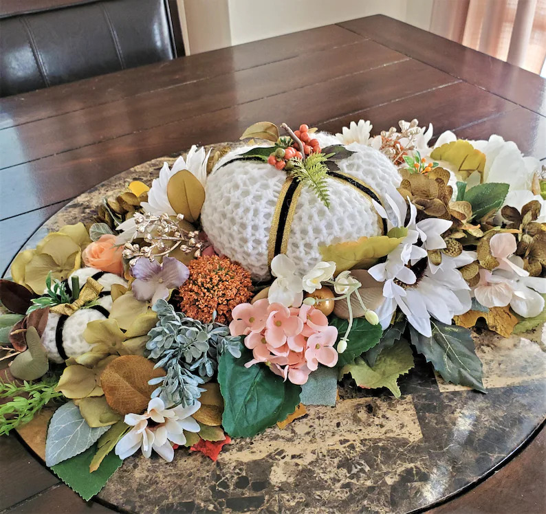 16 Vibrant Fall Table Centerpiece Arrangements You Should Try