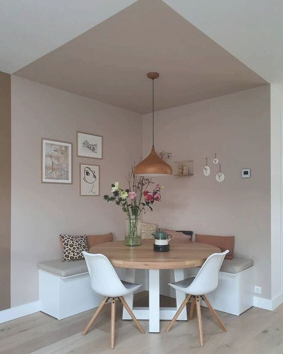 Make A Difference - To Paint Or To Decorated The Ceilings?