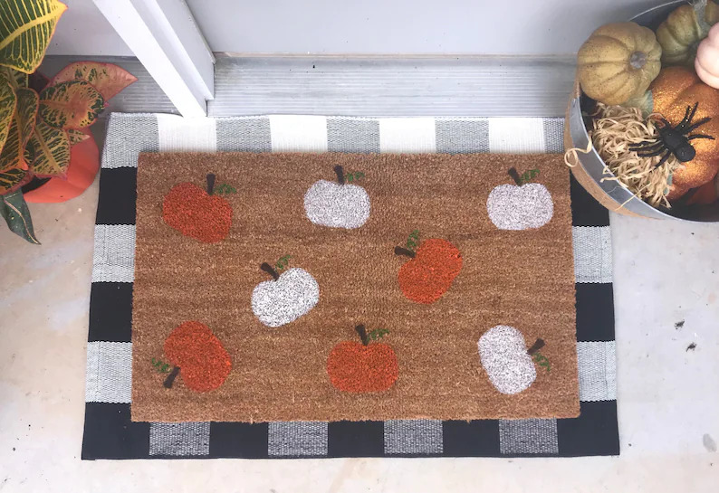 20 Charming Fall Doormat Designs That Will Welcome Everyone