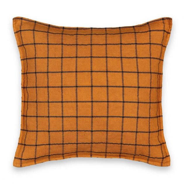 5 Items Of Checkered Pattern To Incorporate Into Your Home With Style