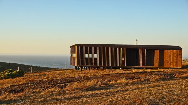 House 222 by Worc Arquitectos in Matanzas, Chile