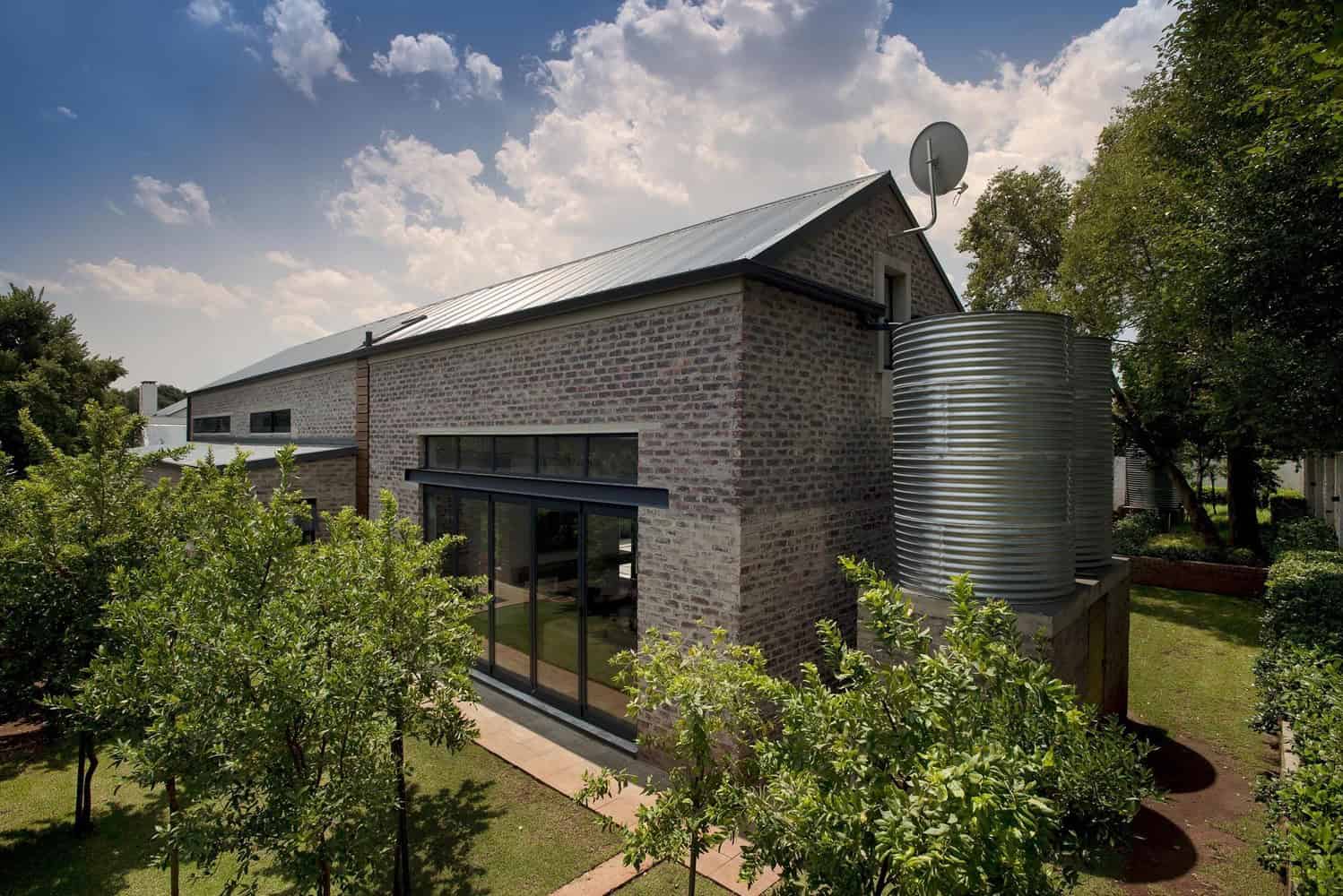 Link House by Strey Architects and Associates in South Africa Link House by Strey Architects and Associates in South Africa