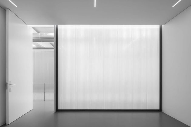 Office MA - Translucent Office Design by éOp – architecture and design in Porto
