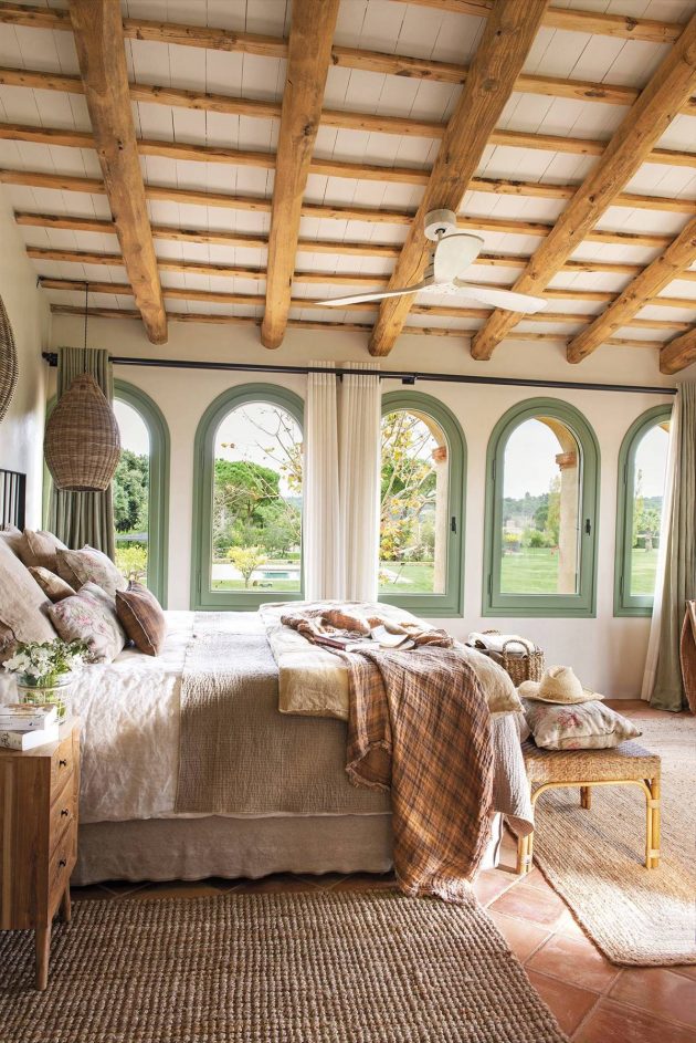 The 9 Best Rustic Homes To Enjoy The Fall