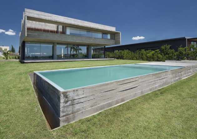 10 House by Luciano Kruk in Dique Lujan, Argentina