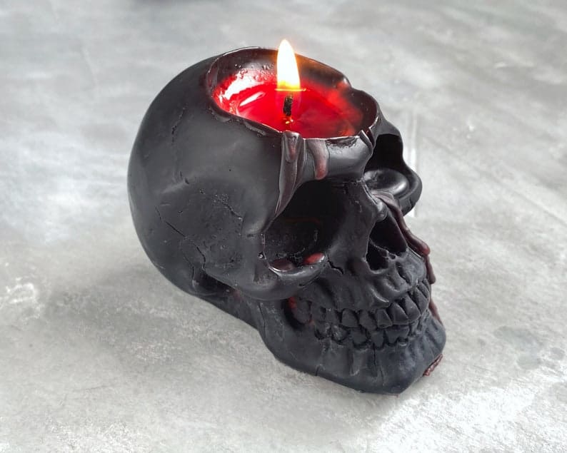 16. Bleeding Skull candle 16. Bleeding Skull candle