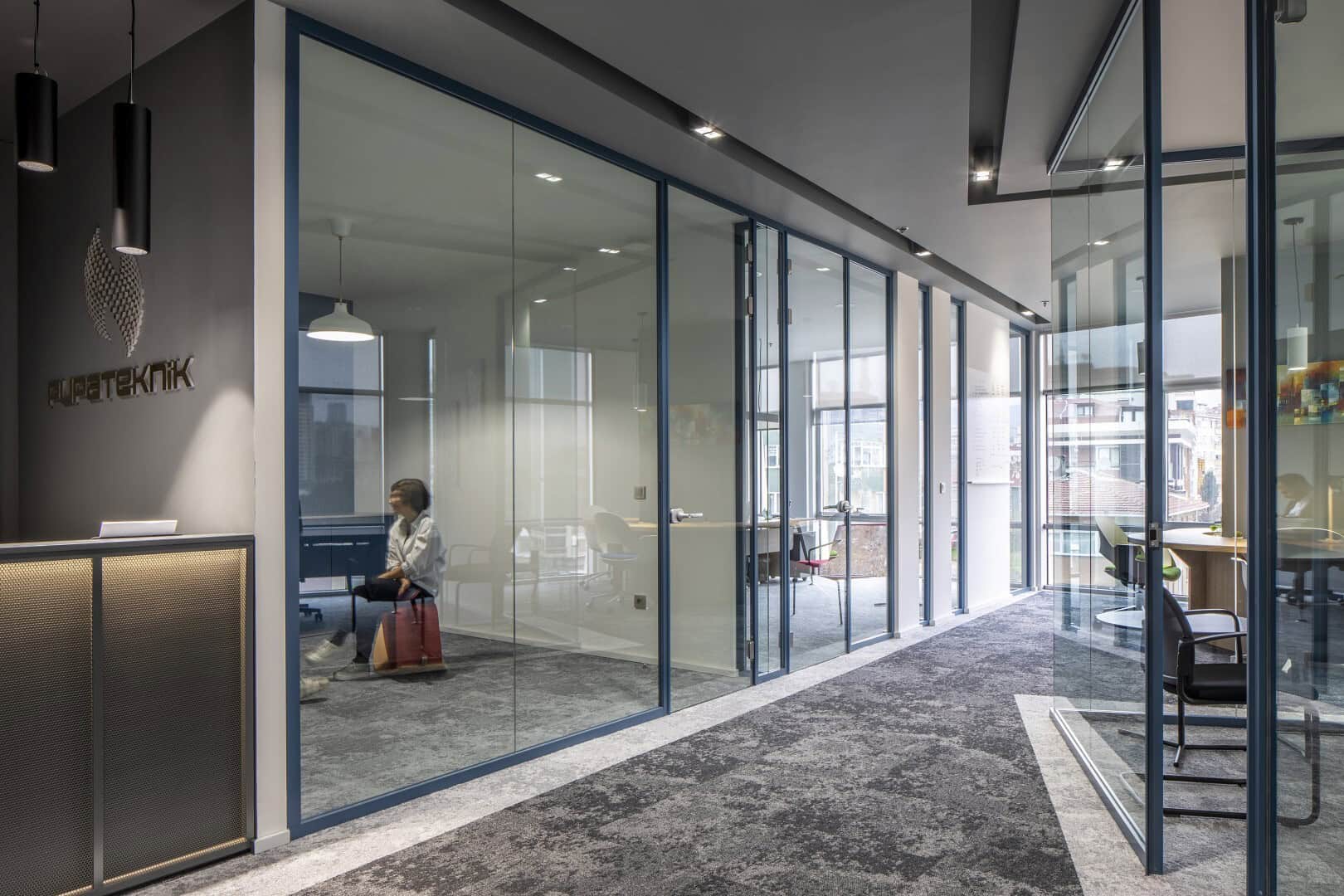 An Office Space Full of Sunlight: Pupa Teknik by IPEK BAYCAN ARCHITECTS An Office Space Full of Sunlight: Pupa Teknik by IPEK BAYCAN ARCHITECTS