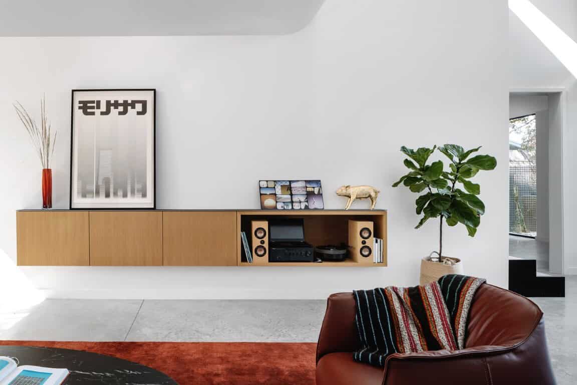 E2211 House by RAVEL Architecture: Compact Elegance in the Heart of Austin E2211 House by RAVEL Architecture: Compact Elegance in the Heart of Austin