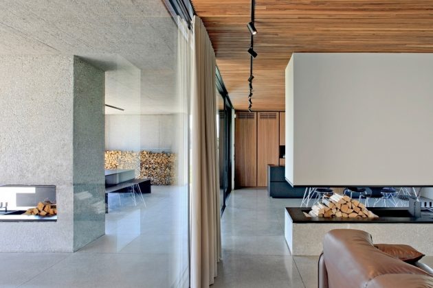 House Surrounded by Greenery by MIDE Architects in Stra, Italy