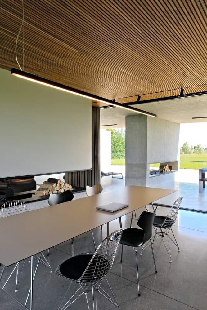 House Surrounded by Greenery by MIDE Architects in Stra, Italy