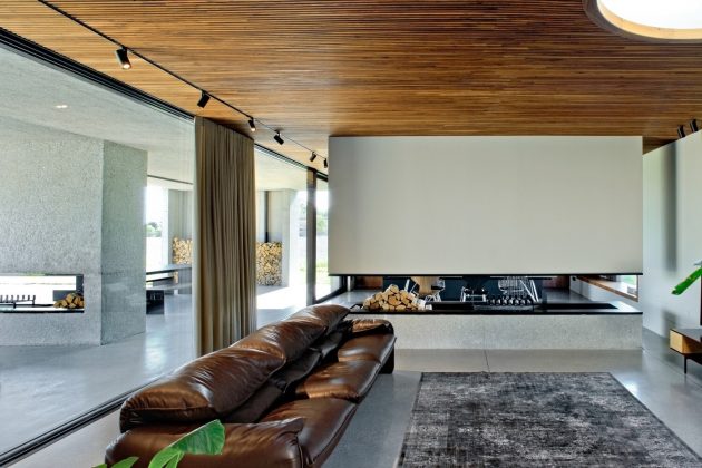House Surrounded by Greenery by MIDE Architects in Stra, Italy