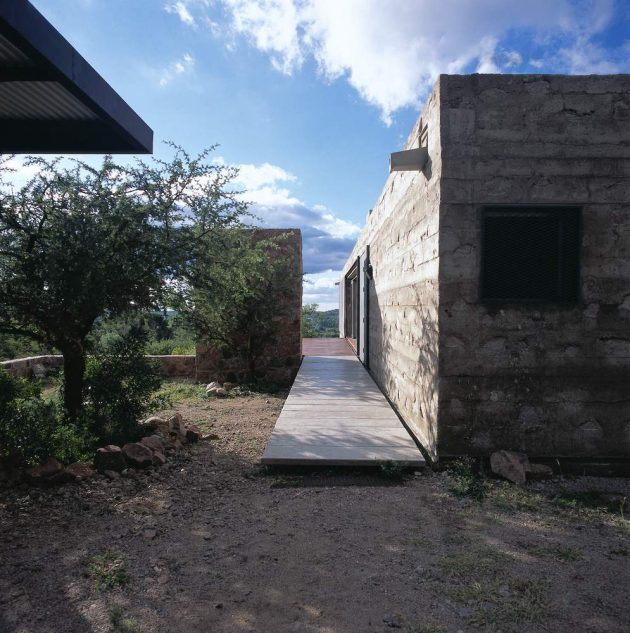 House in Capilla del Monte by Marchisio Nanzer in Argentina