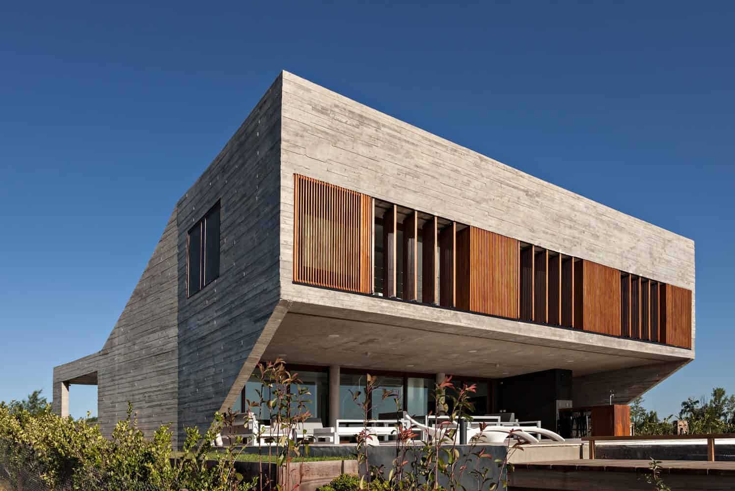 N House by A3 Luppi Ugalde Winter in Belen de Escobar, Argentina N House by A3 Luppi Ugalde Winter in Belen de Escobar, Argentina